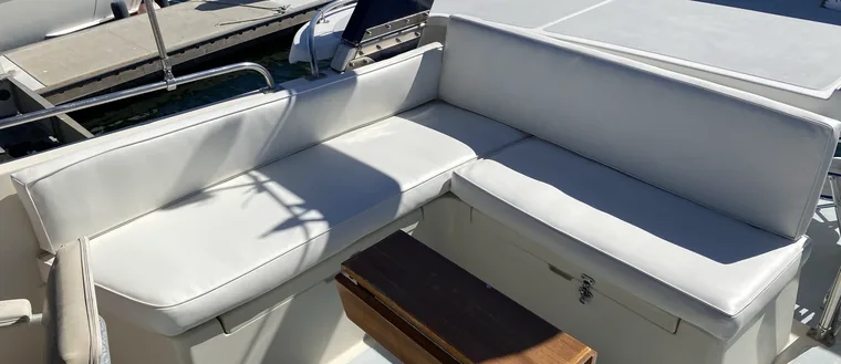 Powerboat seating in white and blue marine vinyl